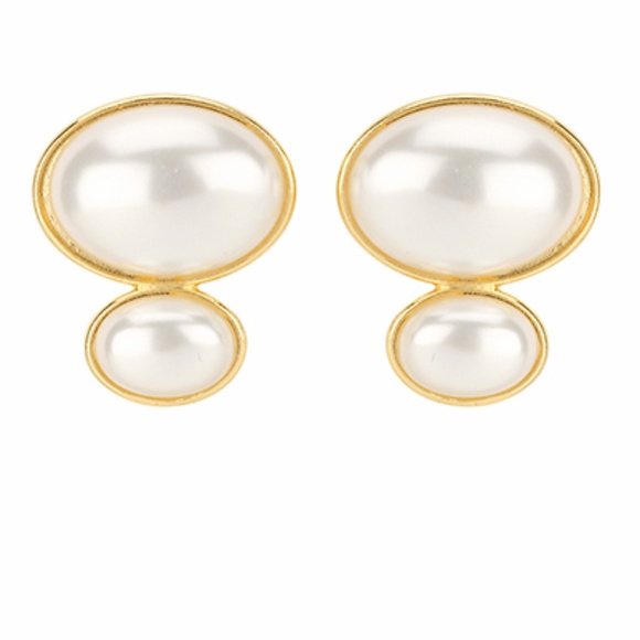Pearl Oval Earrings - Picture 1 of 1